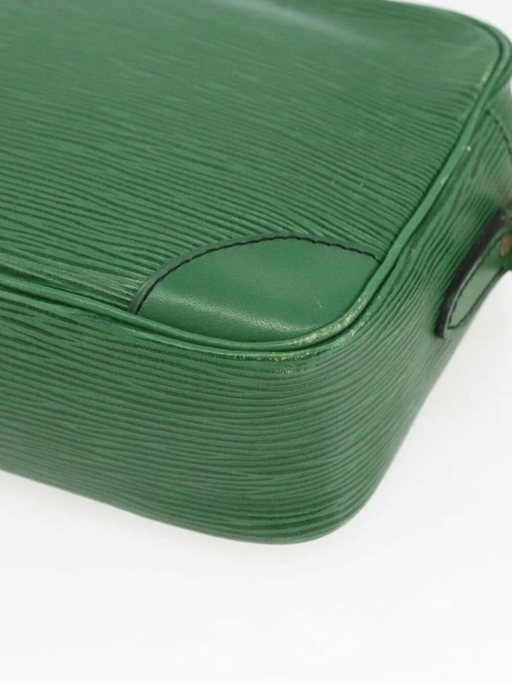 LOUIS VUITTON Epi Trocadero 23 Shoulder Bag Green M52304 LV Auth 163372 - Picture 5 of 16